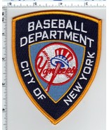 New York Yankees Baseball Department Novelty Shoulder Patch - $466.41 MXN