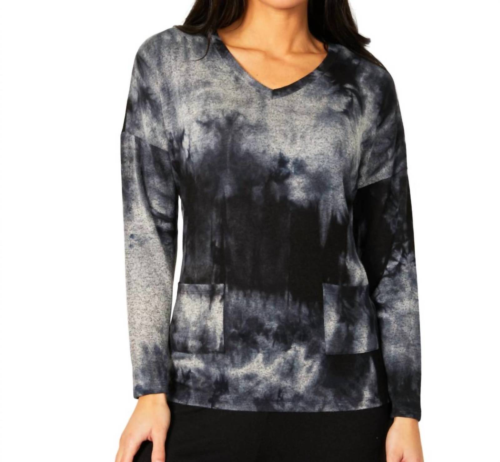 French Kyss marble wash v-neck with pockets in Carbon - size S