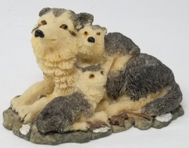 Wolf Family Pack Figurine Adult Pups Huddled Resin Eyes Open Tails - £9.05 GBP