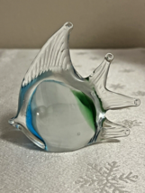 Art Glass handblown Angel Fish Sculpture blue &amp; green  paperweight figure - $276.80 MXN