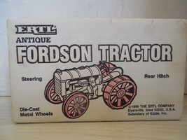 NEW in Box Collectible HTF Fordson Ertl Die-Cast Metal Tractor 1/16th Scale USA - £55.63 GBP