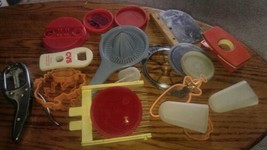 Large Lot of Vintage Kitchen Items Tools Lids Openers Junk Drawer Stuff - $12.99