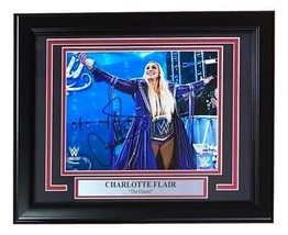 Charlotte Flair Signé Encadré 8x10 Wwe Photo Fanatiques - £136.57 GBP