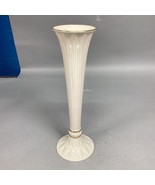 Vintage Porcelain Lenox Bud Vase With Gold Trim - 9”H- Made In USA - $231.50 MXN
