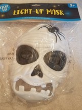 Light Up! Halloween Mask-Brand New-SHIPS N 24 HOURS - £19.45 GBP