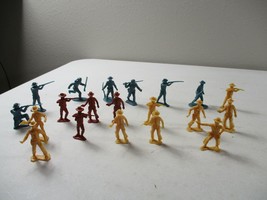 20 Vintage Marx fort apache playset Soldiers Cavalry parts - $71.27