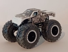 Hot Wheels Monster Trucks 1:64 Scale Skeleton Crew Diecast Monster Truck White - £7.77 GBP