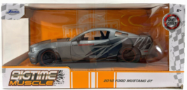 Jada - 34210 - 2010 Ford Mustang GT - Scale 1:24 - Gray - £24.74 GBP