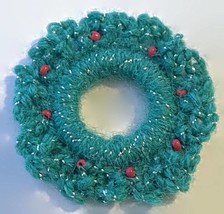 Hand Stitched Brooch Miniature Crochet Christmas Wreath Estate Find Pin Jewelry - £4.59 GBP