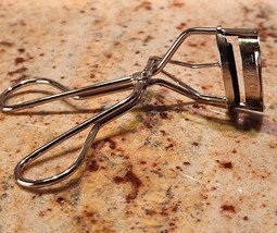 Trish McEvoy Eyelash Curler - £18.34 GBP