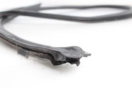 97-04 PORSCHE BOXSTER CONVERTIBLE SOFT TOP STOWAGE BOX WEATHERSTRIP SEAL U0184 image 4