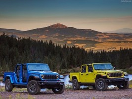 Jeep Gladiator 2024 Poster 24 X 32 #CR-A1-1565663 - £27.42 GBP