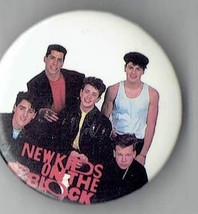 Vintage new Kids On the Block NKOTB 1.5&quot; pin button #2 - £19.47 GBP