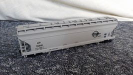 HO ACF Covered Center Flow Hopper Car mo-pac M.P. 716890 - $280.63 MXN