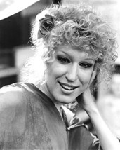 Bette Midler 16X20 Canvas Giclee Young Portrait Pose - £55.19 GBP