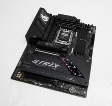 ASUS ROG STRIX B850-F GAMING WIFI Socket AM5 Motherboard image 2
