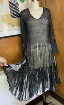 NWT Jerry T Dress Sz L Crinkle Textured Chiffon floral black pleat - £27.22 GBP