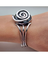 MODERNIST 925 STERLING SILVER 20TH CENTURY THREE DIMENSIOAL SPIRAL BRACELET - $3,591.60 MXN