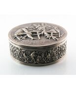 Gorgeous Vintage Fine Silver Dutch Repousse Trinket Box (before 1953) 41... - €2.970,07 EUR