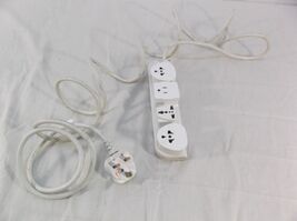 Belkin Protected 3 Outlet Surge Protector White used/ pre-owned 110224 - $16.71 CAD