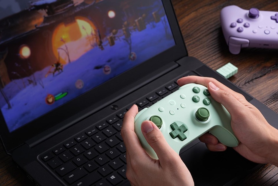 Precision Hall Effect Wireless Gaming Controller with Remappable Bumpers - Green Item image 8