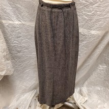 David Loren Women&#39;s Gray Skirt, Size 6 - $19.79