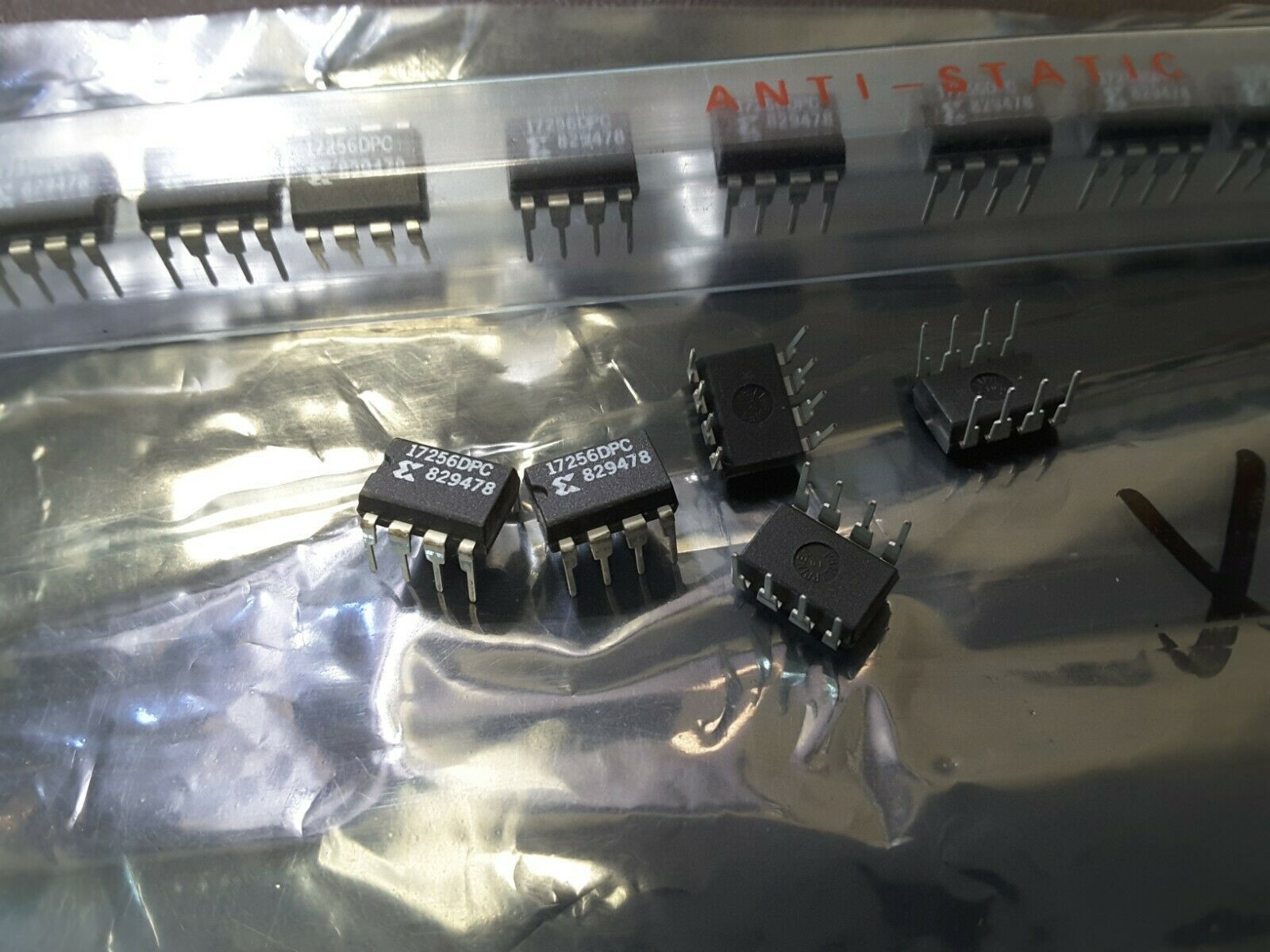 (5) XC17256DPC X17256DPC XICOR XILINX MEMORY CHIP NEW TUBE RARE  8 Pin N... - $23.38