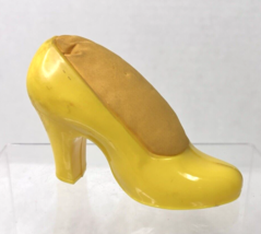 Vintage Yellow High Heeled Women’s Shoe Pincushion Yellow Hard Plastic S... - $17.35 CAD