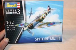 1/72 Scale Revell, Spitfire Mk. IIa Supermarine Fighter Kit #03953 BN Sealed Box - £28.31 GBP