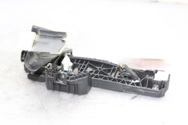 10-16 MERCEDES-BENZ E350 Front Left Door Handle Bracket F522 image 7