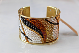 Erica Lyons Gold Tone Animal Print Cuff Bracelet W Rhinestones NEW - £13.47 GBP