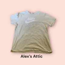 The Nike tee pre-owned size L - £16.65 GBP