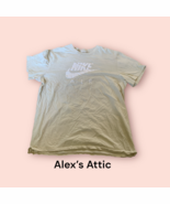The Nike tee pre-owned size L - $28.52 CAD