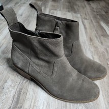 Vera for Vionic Gray Suede Side Zip Ankle Booties Womens Size 8 - VS355 - $49.00