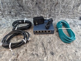 TP-LINK Technologies TP-Link (TL-SG105) 4-Ports External Switch + Cables (D3) - £11.15 GBP