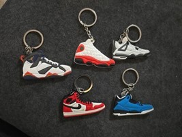 5 Nike Jordan Sneaker Keychain Supreme Multi-Color (N010) - £20.27 GBP