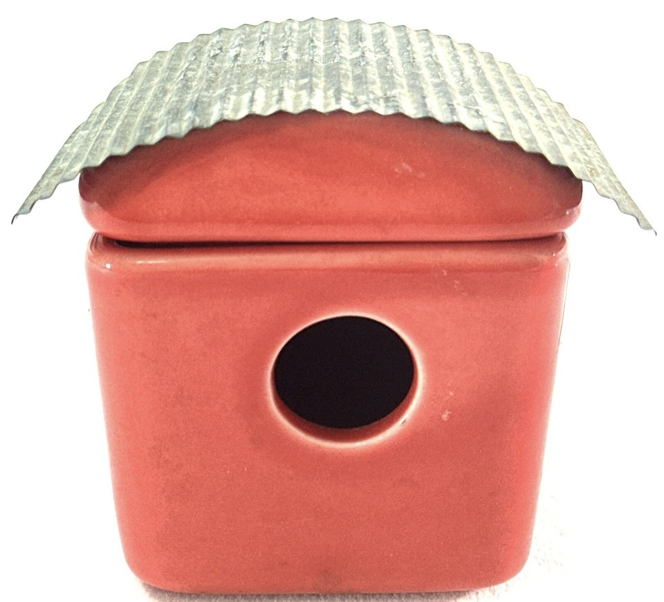 Ceramic Birdhouse Trinket Box Pink w/Tin Roof 3.25x3x3” - $5.38