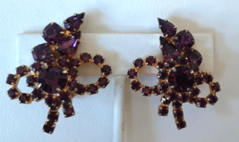 Purple Rhinestone CLIP EARRINGS Bow Design Pear and Round Shape Stones 1950s - £19.61 GBP