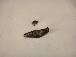 1982 GM Chevette Isuzu 1.8L Diesel Accelerator Return Spring Bracket - $409.20 MXN
