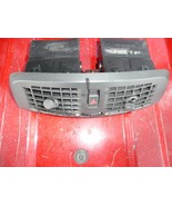 04-07  CADILLAC CTS CENTER DASH AIR VENTS W/HAZARD SWITCH 25703804 OEM - $19.31