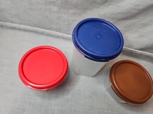 Assorted Lot of 3 Tupperware Modular Mates, 1605 (2), 1606 Item image 2