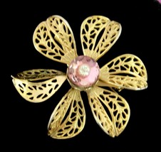 FLOWER BROOCH  Pinwheel PIN Pink &amp; Rhinestone Center Vintage Goldtone OpenWork - £13.54 GBP