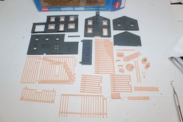 Postwar HO Scale Plasticville House Under Construction Set JB - £19.85 GBP