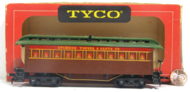 Tyco HO Model R.R. Passenger Car Atchinson, Topeka &amp; Santa Fe  Assembled... - £11.72 GBP