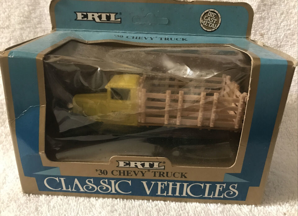 Ertl 1930 Chevy Truck Die Cast Vintage 90’s Toy still in the Package - £17.56 GBP