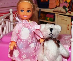 Pink nightgown w/ white teddy bear fits Fisher Price Loving Family Dollhouse Lot - £4.72 GBP