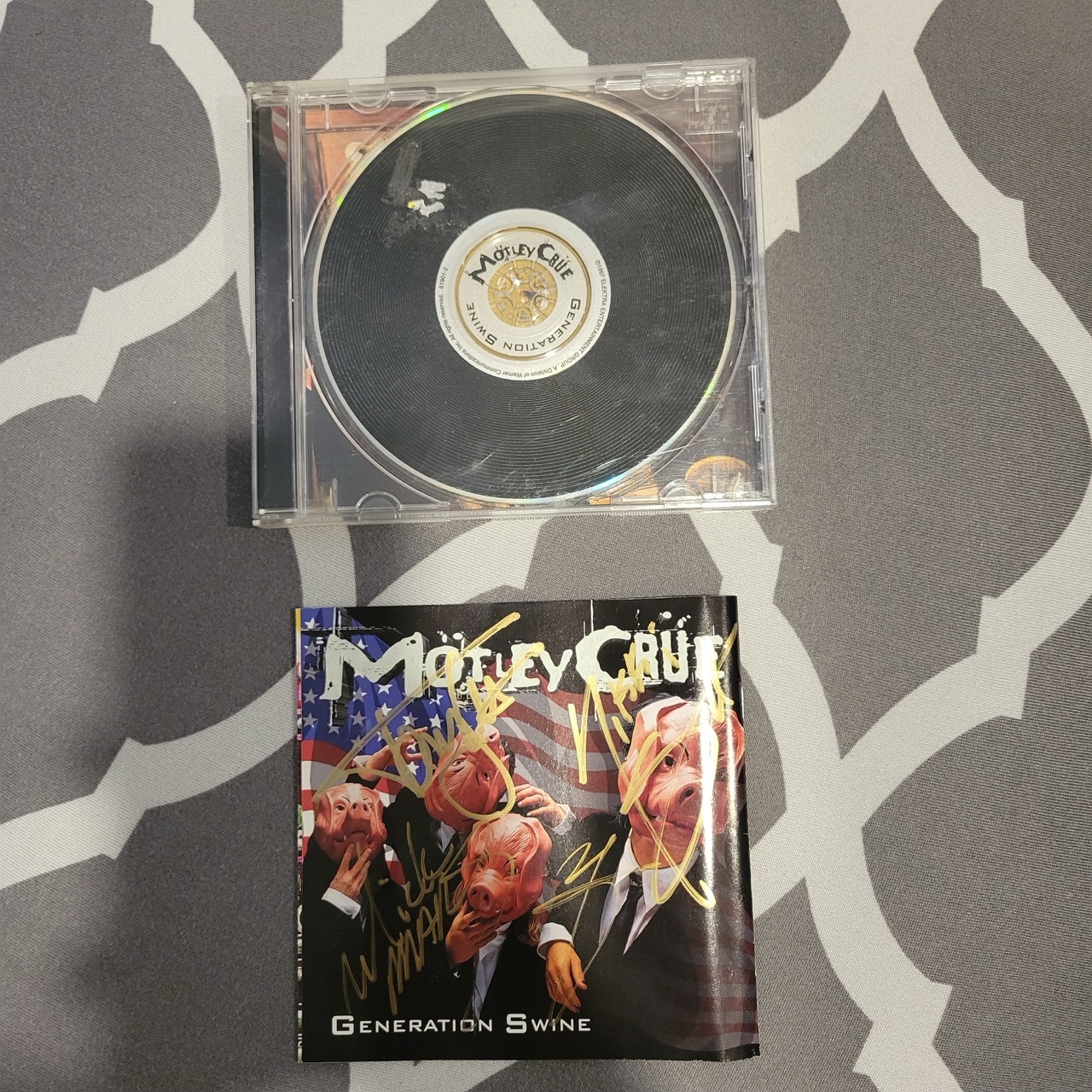 Motley Crue signed cd  Generation Swine,  4 members, Original, Vintage, ... - $184.28