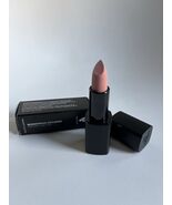 Younique Minted Moodstruck Opulence Creamy Lipstick NEW - $590.63 MXN
