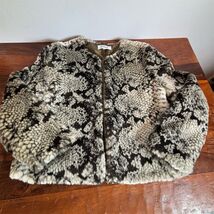 BB Dakota Jacket Womens Size XL Gray Black Snake Print Faux Fur Plush Lined - $45.05