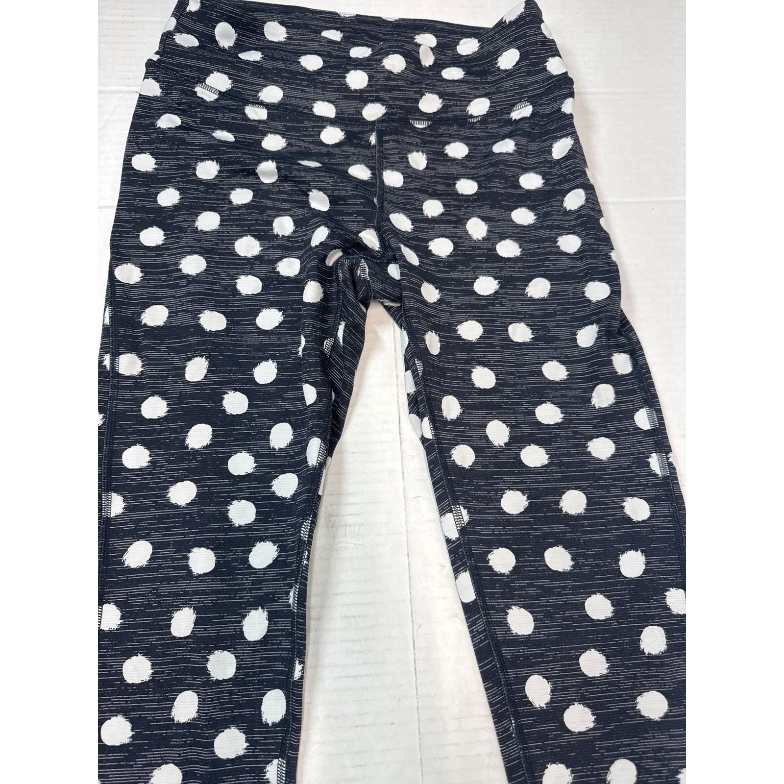 Outdoor Voices TechSweat 3/4 Black White Polka Dot Active Leggings Size Small  Item image 2